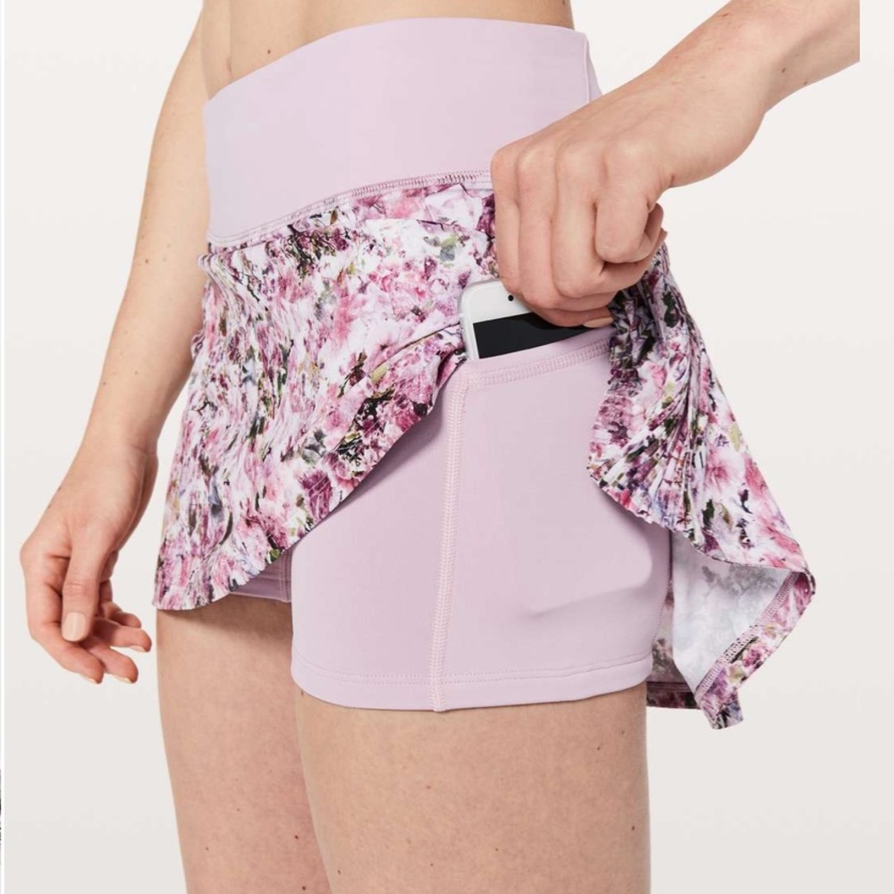 Lululemon - Play Off The Pleats